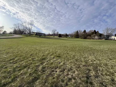 270 Wickshire Dr, Davis, IL 61019 photo 5