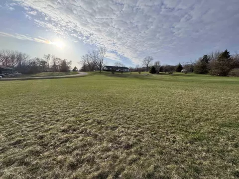 270 Wickshire Dr, Davis, IL 61019 photo 4