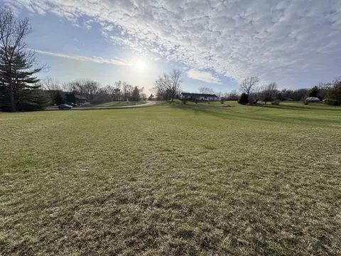 270 Wickshire Dr, Davis, IL 61019 photo 3