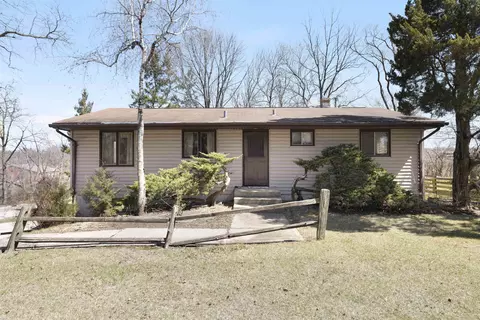 904 Lexington Way, Rockford, IL 61108