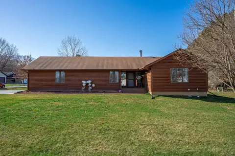 130 NE Drew Ct, Poplar Grove, IL 61065