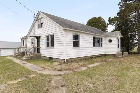 5292 Simpson Rd, Rockford, IL 61102