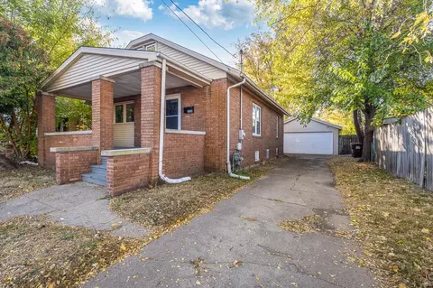 1328 Garrison Ave, Rockford, IL 61103