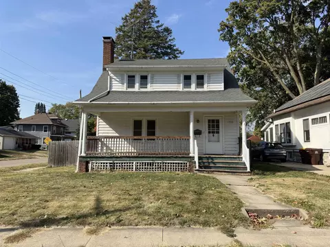 1520 S Carroll Ave, Freeport, IL 61032