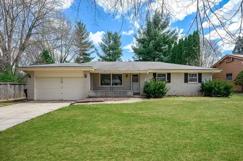 2815 Bordeaux, Rockford, IL 61114