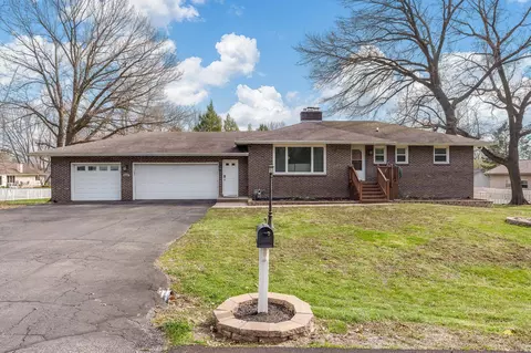 6693 Heather Ln, Rockford, IL 61114