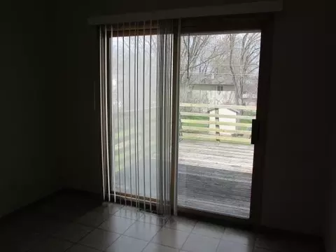 1932 Middlebury Rd, Freeport, IL 61032 photo 10