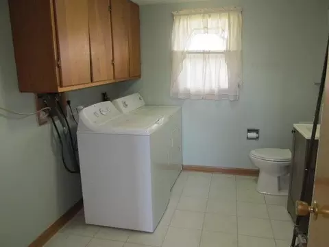 1932 Middlebury Rd, Freeport, IL 61032 photo 18