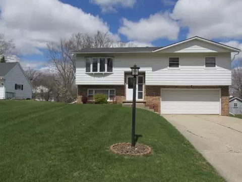 1932 Middlebury Rd, Freeport, IL 61032