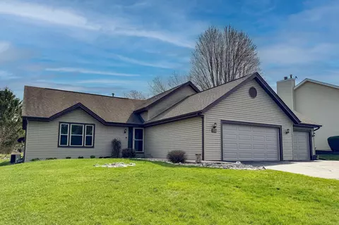 118 Strawbridge Dr, Rockton, IL 61072