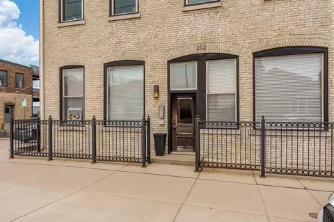 202 N Madison St, Rockford, IL 61107