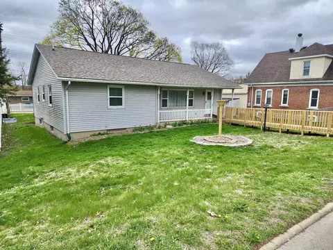 1509 Chicago Ave, Savanna, IL 61074