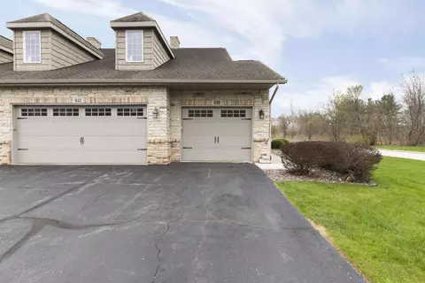 639 Queens Ct, Rockton, IL 61072