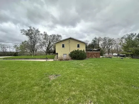 1804 W Fairview Rd, Freeport, IL 61032 photo 5