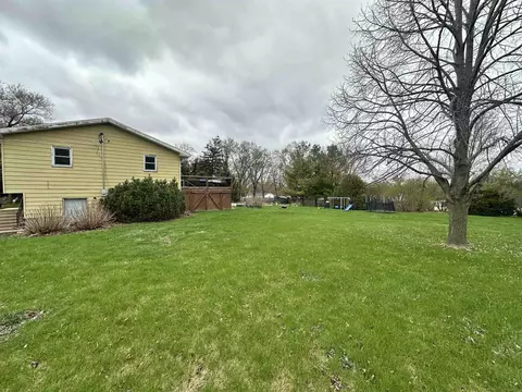 1804 W Fairview Rd, Freeport, IL 61032 photo 6