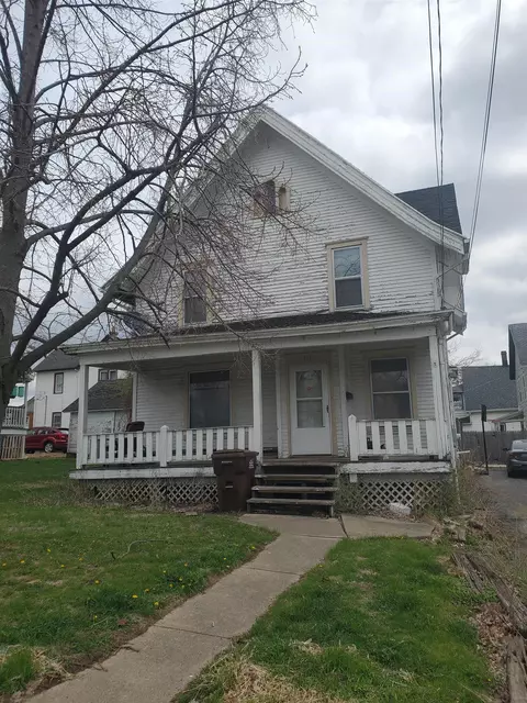 711 S West Ave, Freeport, IL 61032