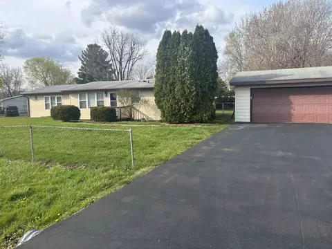 1308 Van Stone Dr, Machesney Park, IL 61115