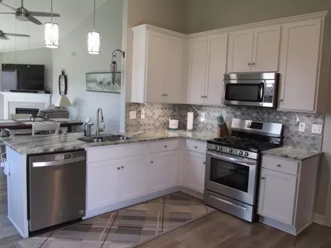 562 Rye Ridge Ct, Freeport, IL 61032 photo 6