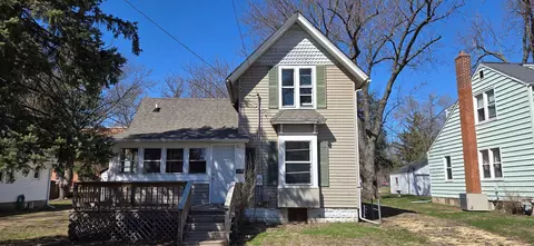 2515 N Knight Ave, Rockford, IL 61101