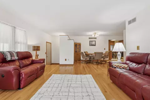 21022 Davis Dr, Malta, IL 60150 photo 6
