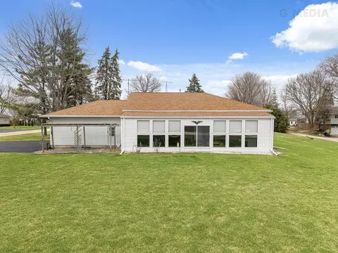 21022 Davis Dr, Malta, IL 60150 photo 2