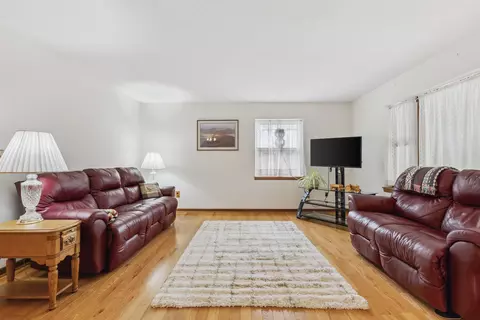 21022 Davis Dr, Malta, IL 60150 photo 5