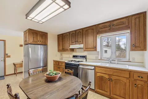 21022 Davis Dr, Malta, IL 60150 photo 10