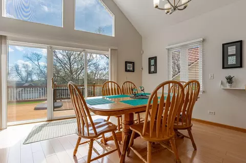 Dining - 1504 Pier Dr, Lake Summerset, IL 61019 photo 2 of 2