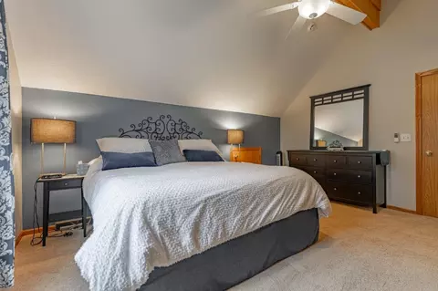 Bedroom - 1504 Pier Dr, Lake Summerset, IL 61019 photo 2 of 7