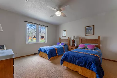 Bedroom - 1504 Pier Dr, Lake Summerset, IL 61019 photo 5 of 7