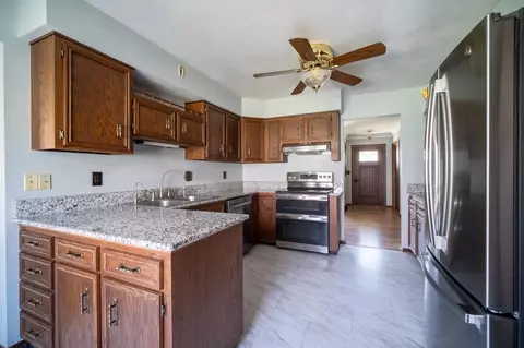 Kitchen - 10401 Ray Dr, Roscoe, IL 61073 photo 1 of 3
