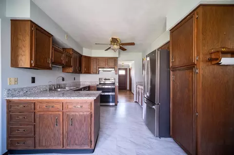 Kitchen - 10401 Ray Dr, Roscoe, IL 61073 photo 3 of 3