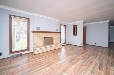 Living - 10401 Ray Dr, Roscoe, IL 61073 photo 1 of 9