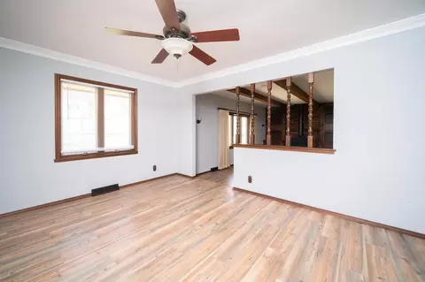Living - 10401 Ray Dr, Roscoe, IL 61073 photo 4 of 9