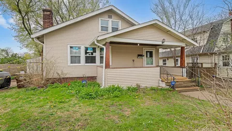 1320 N Court St, Rockford, IL 61103