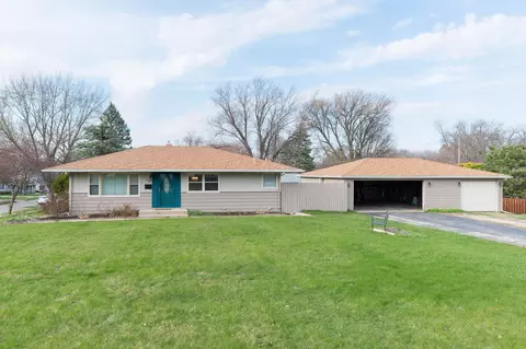 616 29 St, Rockford, IL 61108