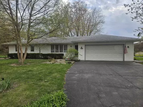 6415 Stonington Way, Roscoe, IL 61073
