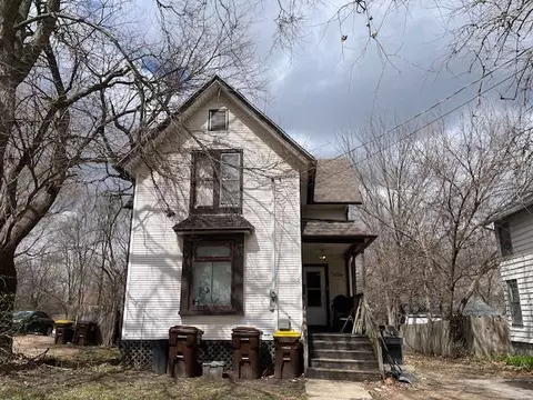 1126 Benton St, Rockford, IL 61107