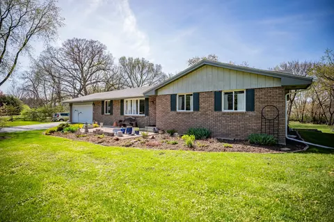 5968 E Bradley Rd, Byron, IL 61010 photo 4