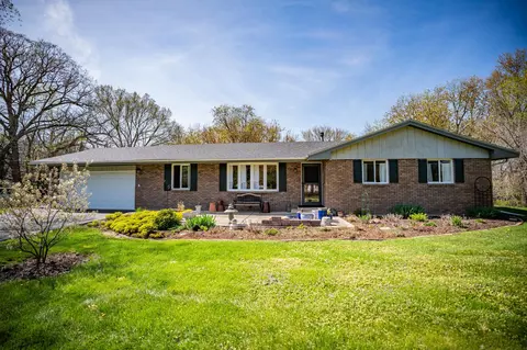 5968 E Bradley Rd, Byron, IL 61010 photo 2