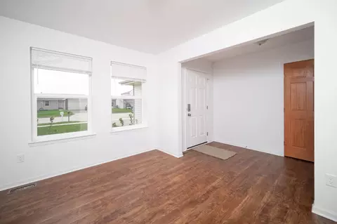 3030 Hiddengreen Dr, Belvidere, IL 61008 photo 2