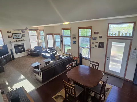Living - 615 Biscayne Pl, Roscoe, IL 61073 photo 1 of 5