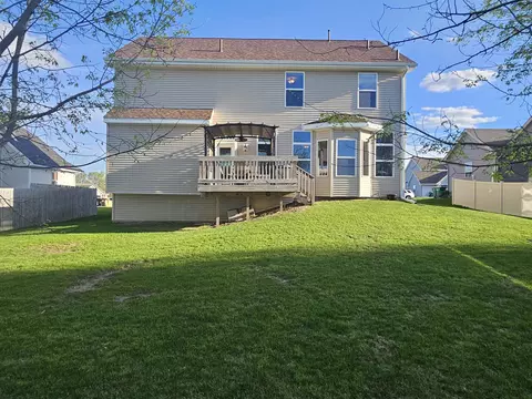 Exterior - 615 Biscayne Pl, Roscoe, IL 61073 photo 6 of 7
