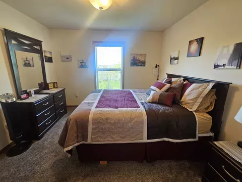 Bedroom - 615 Biscayne Pl, Roscoe, IL 61073 photo 6 of 7