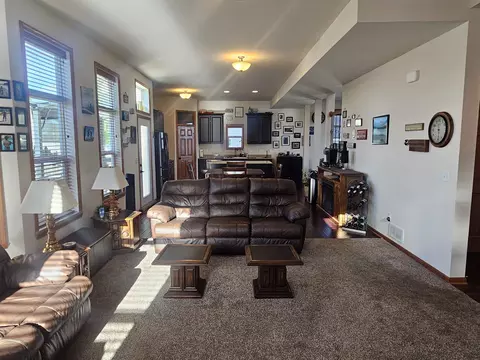 Living - 615 Biscayne Pl, Roscoe, IL 61073 photo 5 of 5