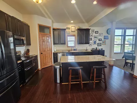 Kitchen - 615 Biscayne Pl, Roscoe, IL 61073 photo 4 of 4