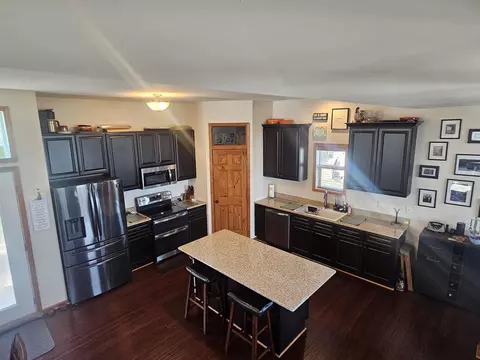 Kitchen - 615 Biscayne Pl, Roscoe, IL 61073 photo 1 of 4