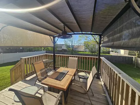 Exterior - 615 Biscayne Pl, Roscoe, IL 61073 photo 3 of 7