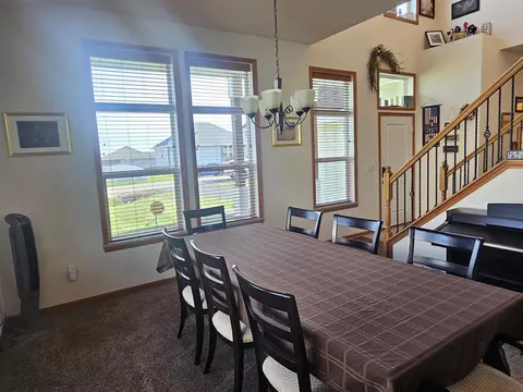 Dining - 615 Biscayne Pl, Roscoe, IL 61073 photo 3 of 6