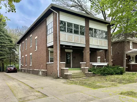 1612 S 5th St, Rockford, IL 61104